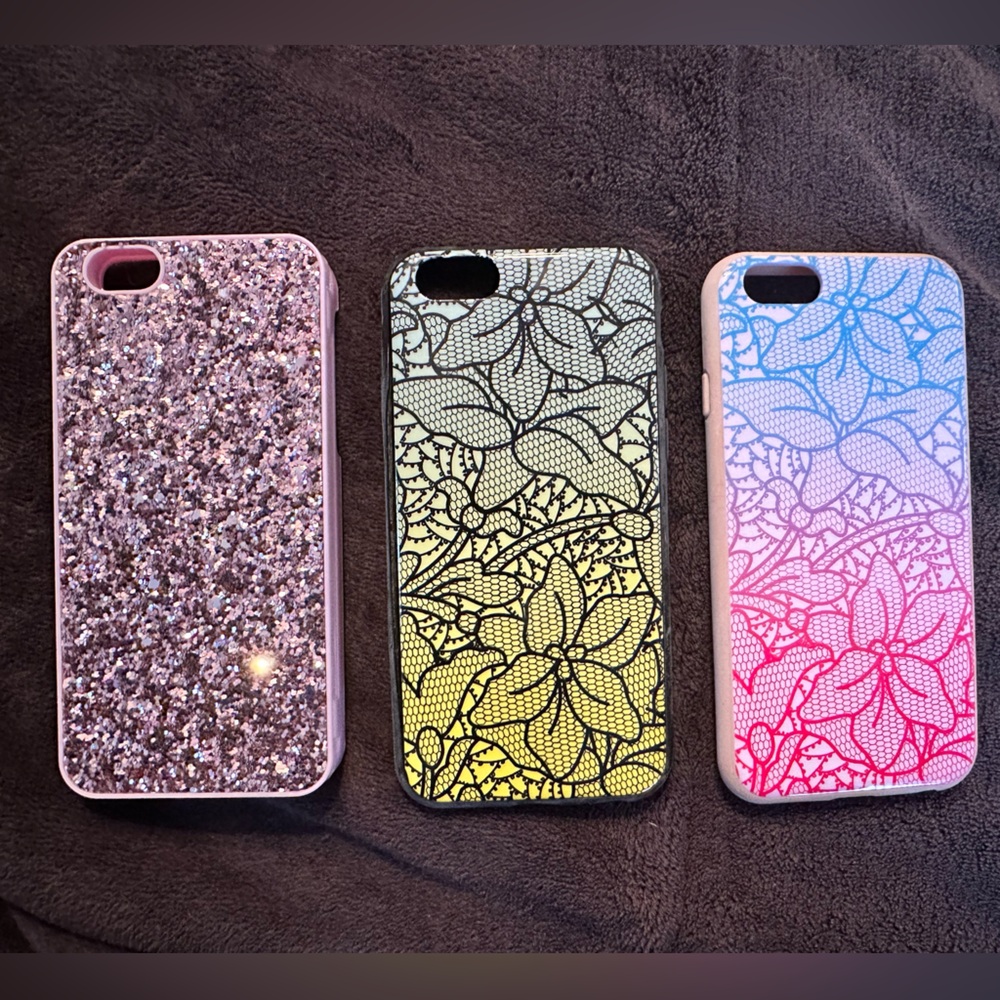 IPhone 7/8/SE Victoria’s Secret Phone cases Floral Pattern glittery, opens up